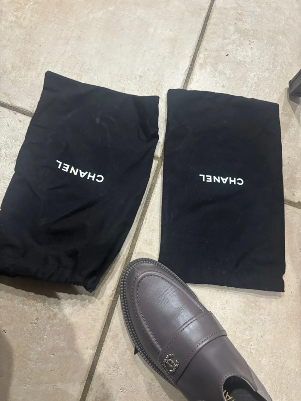 CHANEL Women's Leather Loafers with Gold Logo - Picture 11 of 15